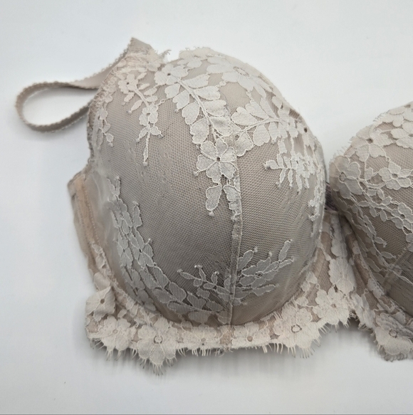Victoria's Secret | Cream Lace Dream Angels Lined Demi Bra Size 36DDD - Picture 2 of 7